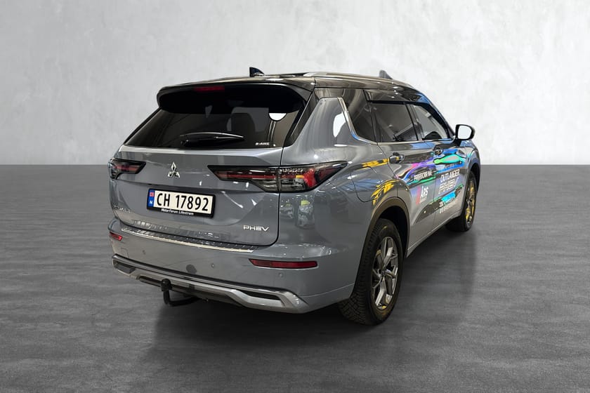 Bilde 5 av Mitsubishi Outlander PHEV Instyle+2tone/Hengerfeste/Plug-In/Skinn/84 WLTP /