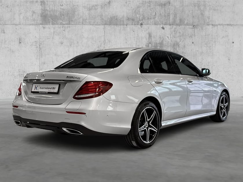 Bilde 2 av Mercedes-Benz E 300 e E300 PHEV AMG Line Hengerfeste Ryggekamera Nattpakke