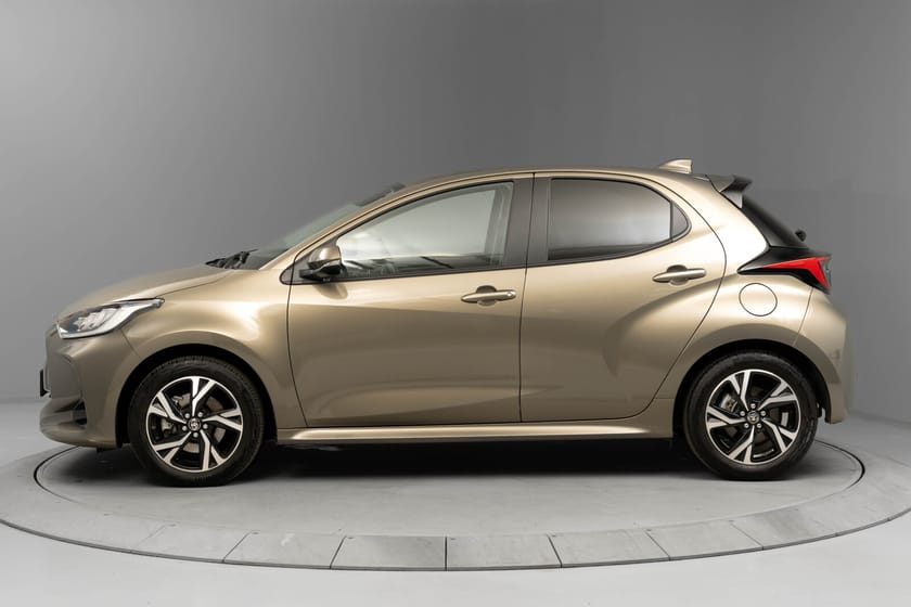 Bilde 2 av Toyota Yaris Hybrid 115 1,5 Active Tech
