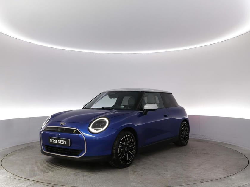 Bild 1 av MINI Cooper SE Favoured Trim, Paket XL, V-hjul ingår!