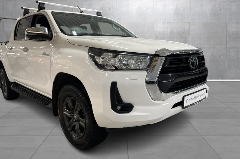 Bilde 2 av Toyota Hilux Dobbelcab 2.4 D-Cab SR Aut Pick Up, Rentekamp 6.25% med 35%EK