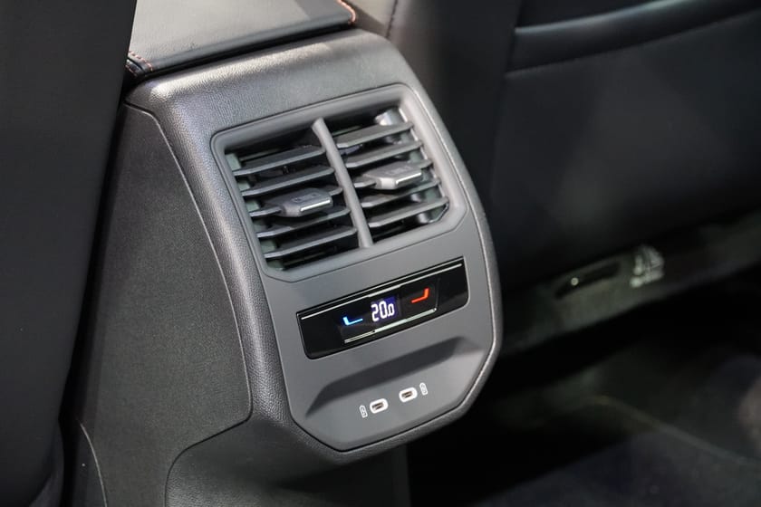 Bild 4 av CUPRA 1.5 e-HYBRID 204 hk DSG Sportstourer