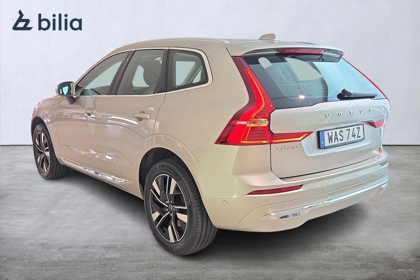 Bild 2 av Volvo XC60 Recharge T6 Core Bright / Läder / 360 / Elstolar