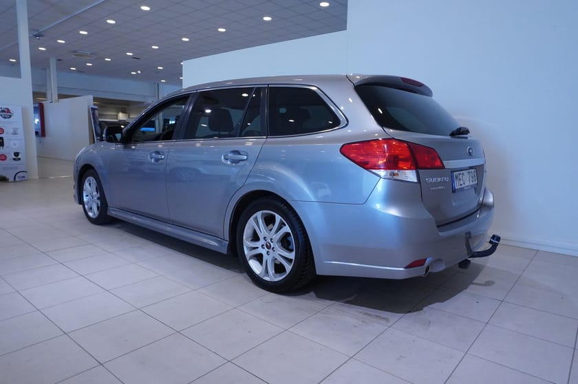Bild 5 av Subaru Legacy Wagon 2,5 4WD Linaertronic 167hk Dragkrok Kamrem Automat