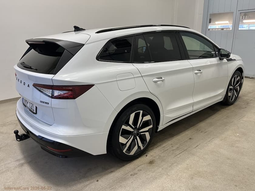 Bild 2 av Škoda Enyaq 85x Sportline Drag/Värmare/El-Stol/360