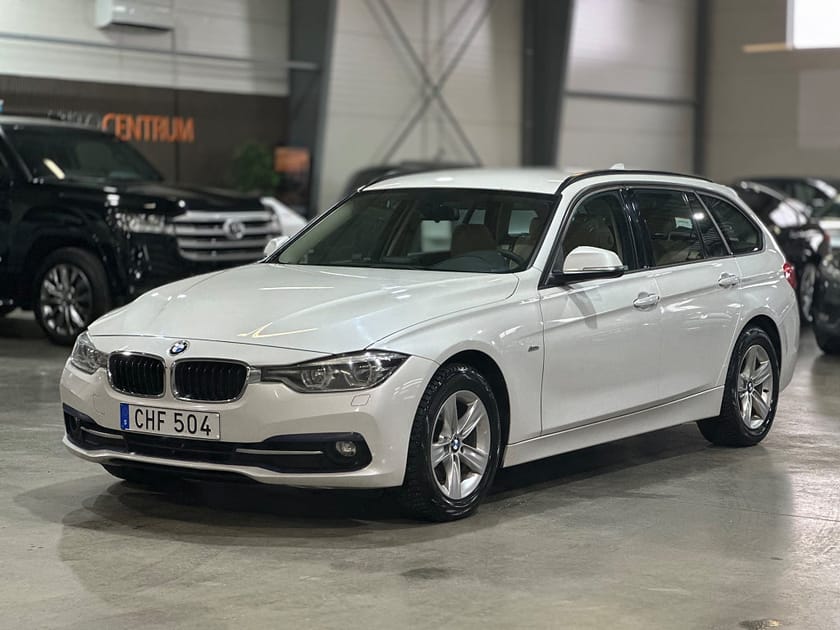 Bild 1 av BMW 320d xDrive Touring 320 Sport line M Ratt Läder El-Drag 190hk