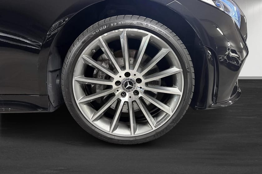 Bild 5 av Mercedes-Benz CLS 400 d 4MATIC AMG Premium Plus Burmester