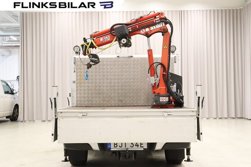 Bild 4 av Isuzu D-Max Space Cab 163HK Automat Halvskåp Kranbil EnÄgare Leasebar