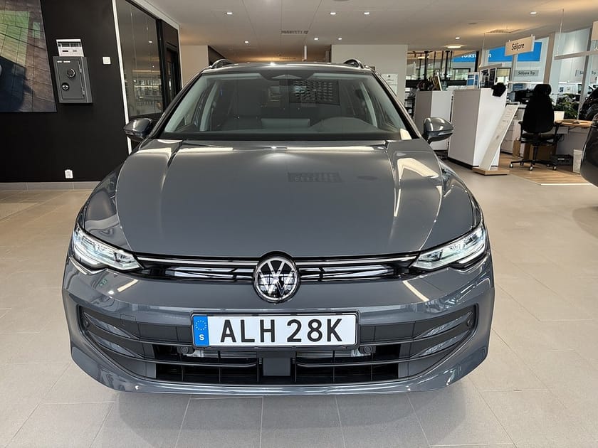 Bild 2 av Volkswagen Golf Sportscombi SC leasing 3895kr/mån tom juni