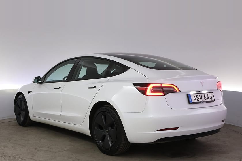 Bild 4 av Tesla Model 3 Long Range AWD Refresh Autopilot Panorama