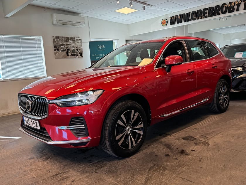 Bild 2 av Volvo XC60 Recharge T6 AWD Core Edition Pano Skinn Drag 18,8kWh