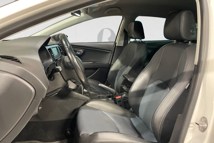 Bild 3 av SEAT Leon 1.2 TSI 110HK ITECH STYLE PDC CARPLAY 470KR/ÅR NYSERV
