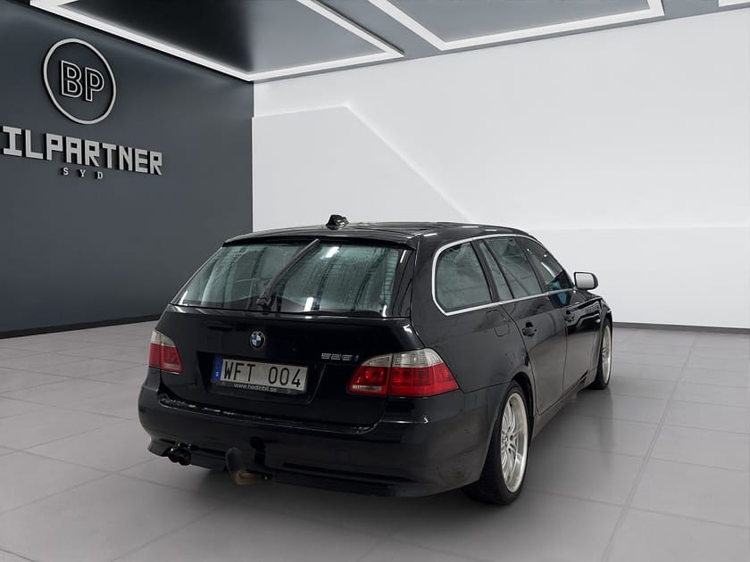 Bild 4 av BMW 525i Touring 525 Touring/Dragkrok/S+V Däck