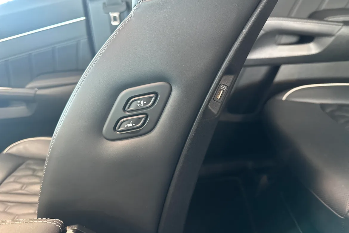 picture of a car