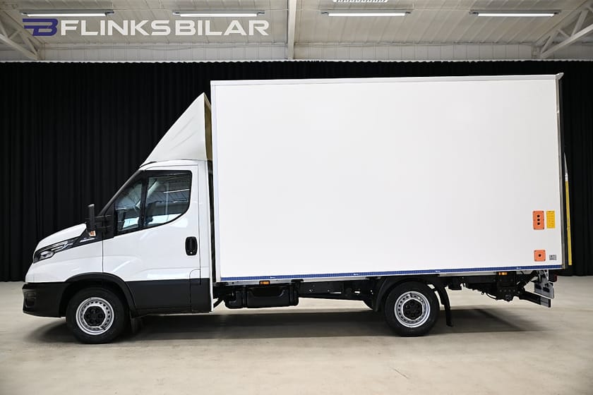 Bild 2 av Iveco Daily 35-160 Chassi Cab 156HK Automat|Volymskåp|BG-Lyft|LED|Högskåp|Leasbar