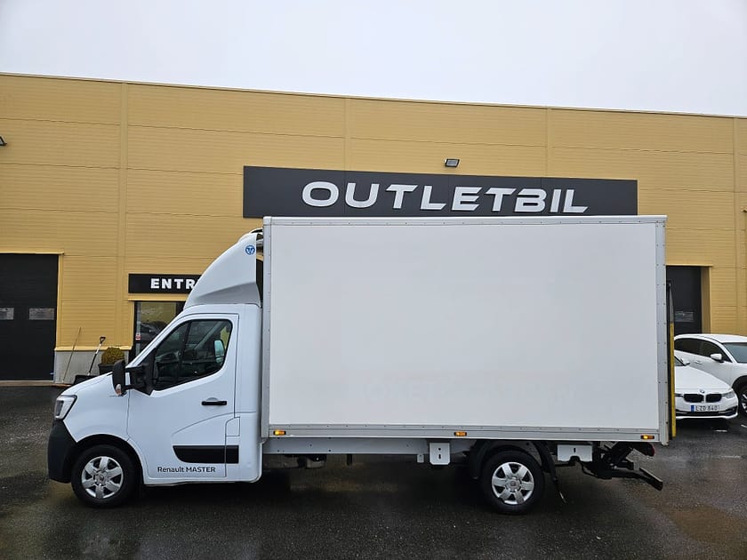 Bild 2 av Renault Master Chassi Cab Skåp 3.5T 2.3 dCi 163hk Kylbil Bakgavellyft MOMS