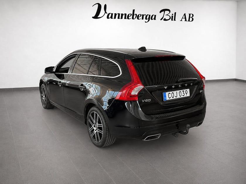 Bild 4 av Volvo V60 D4 Summum Drag/GPS/Taklucka/Skinn/GPS/Skinn/Euro 6
