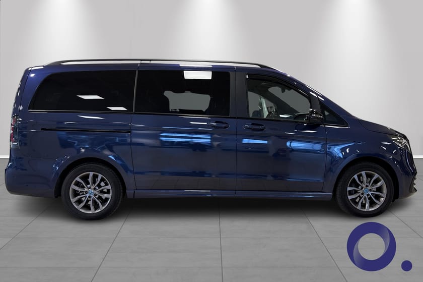 Bilde 4 av Mercedes-Benz V 300d 4MATIC 3.2t - AIRMATIC - 8 Seter