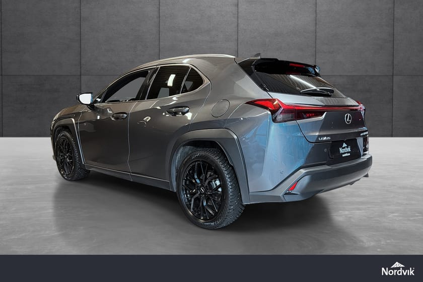 Bilde 3 av Lexus UX 250h E-Four AWD Comfort Tech farge Sonic Grey