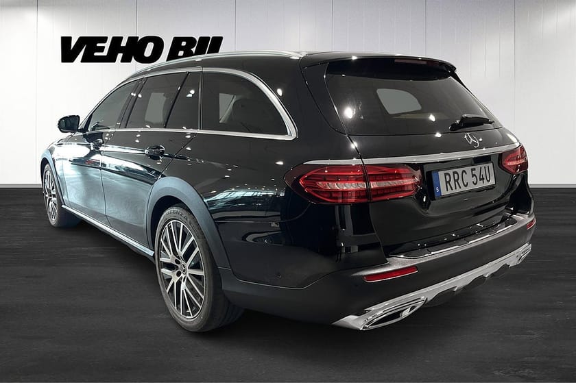 Bild 4 av Mercedes-Benz E 220 d 4MATIC All-Terrain E220d Avantgarde LUFTFJÄDRING//BACKKAMERA
