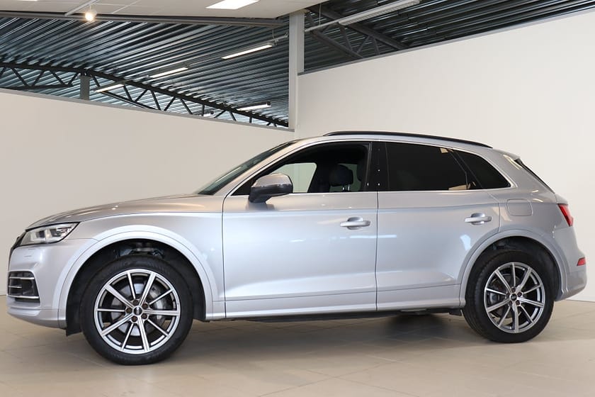 Bild 3 av Audi Q5 55 TFSI e quattro S Line Värm Drag Cockpit V-Hjul