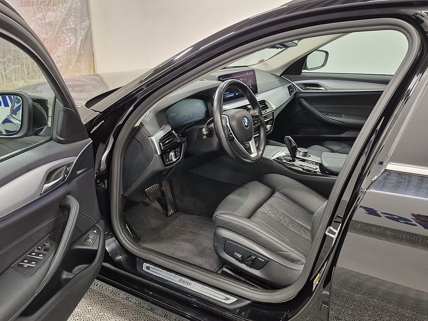 Bild 2 av BMW 530e xDrive Touring Plug in 292HK 4x4 Läder