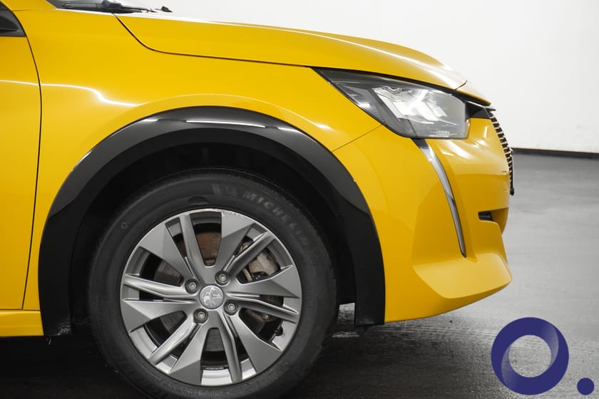 Bilde 2 av Peugeot e-208 Allure 136 hk