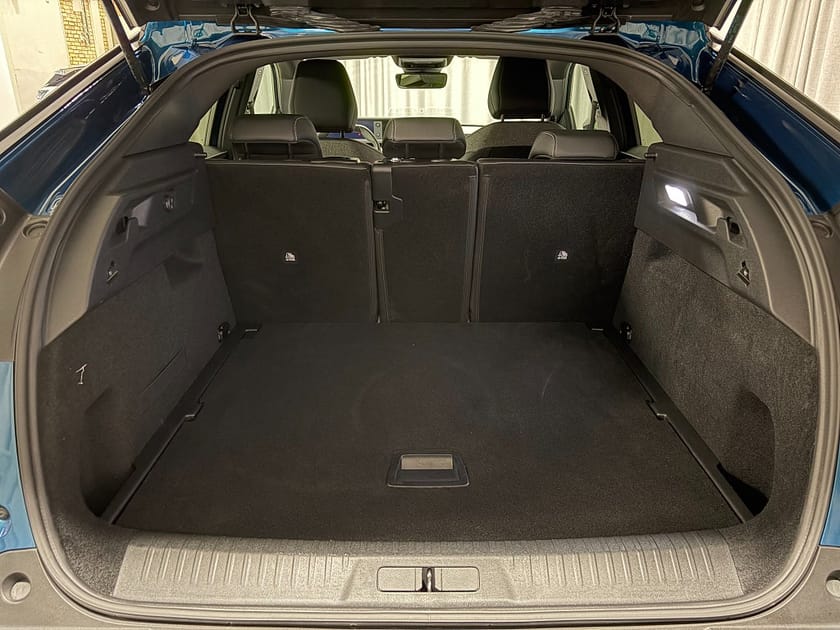 Bild 5 av Peugeot 3008 Hybrid 145 Allure AUT Inkl. Vinterhjul