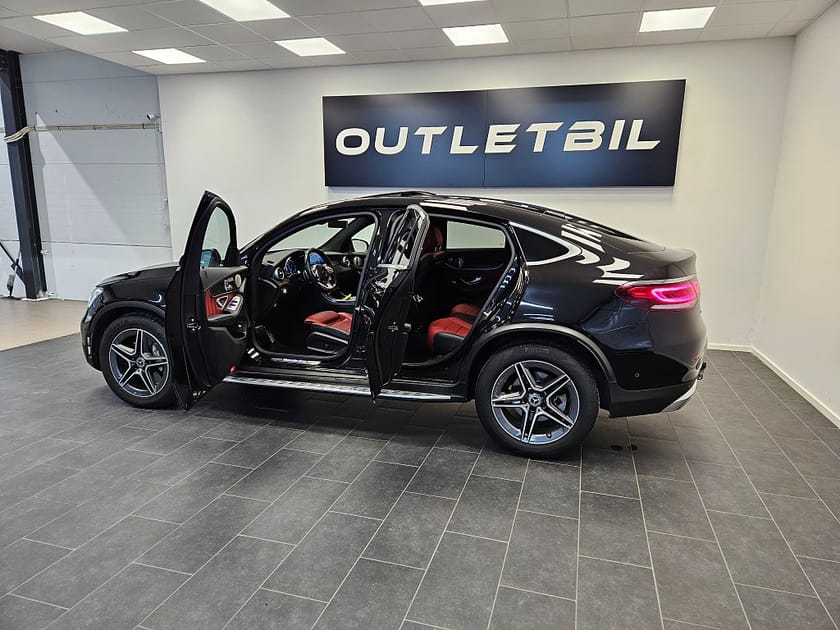 Bild 3 av Mercedes-Benz GLC 400 d Coupé 4MATIC AMG Cockpit Burmester Taklucka Drag