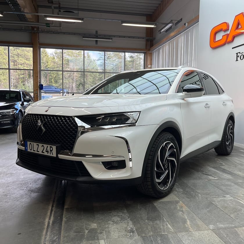 Bild 5 av DS 7 Crossback E-Tense 225 EAT Plug-in Backkamera Navi Apple
