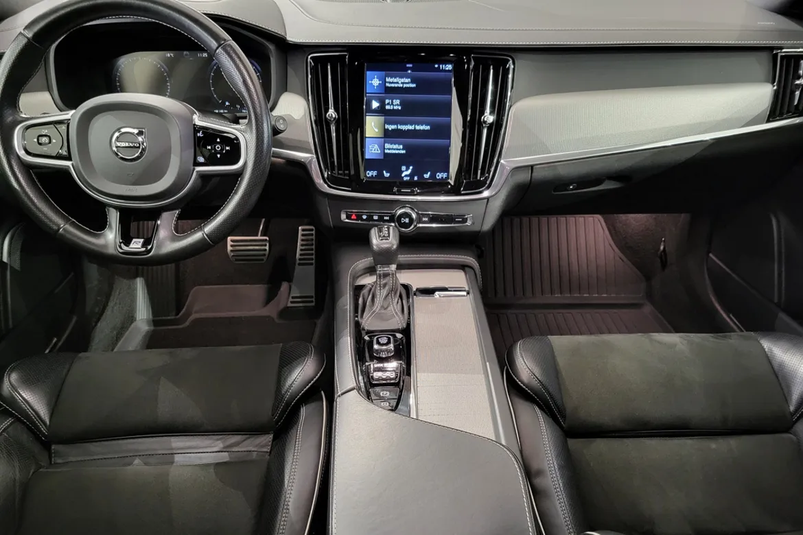 Volvo V90 T4