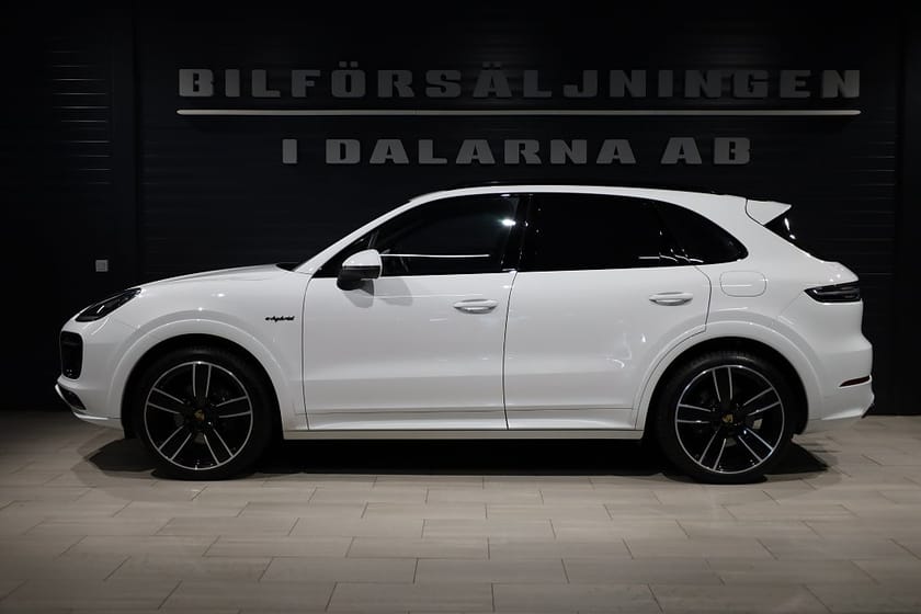 Bild 3 av Porsche Cayenne E-Hybrid Platinum Edition SportDesign 462hk