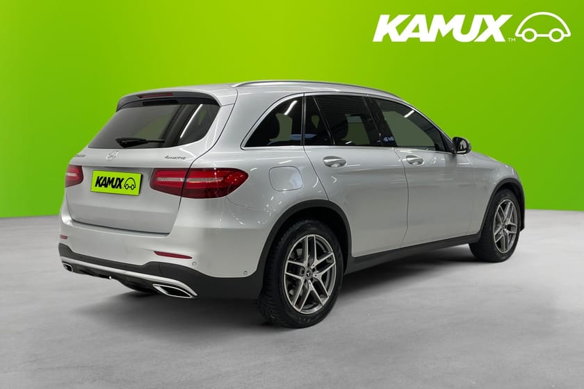 Bild 4 av Mercedes-Benz GLC 220 d 4MATIC AMG Pano B-Kamera Burmester Drag