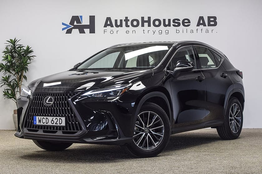 Bild 1 av Lexus NX 350h 242HK CarPlay B-kamera Nybilsgaranti Moms