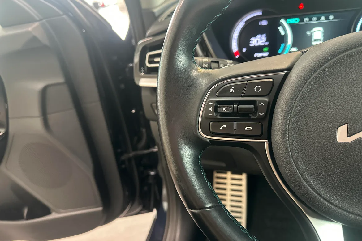 picture of a car