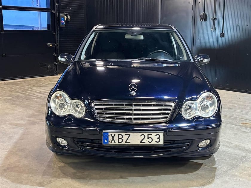 Bild 2 av Mercedes-Benz C 180 Kompressor (143hk) Aut / Classic / Sport Edition