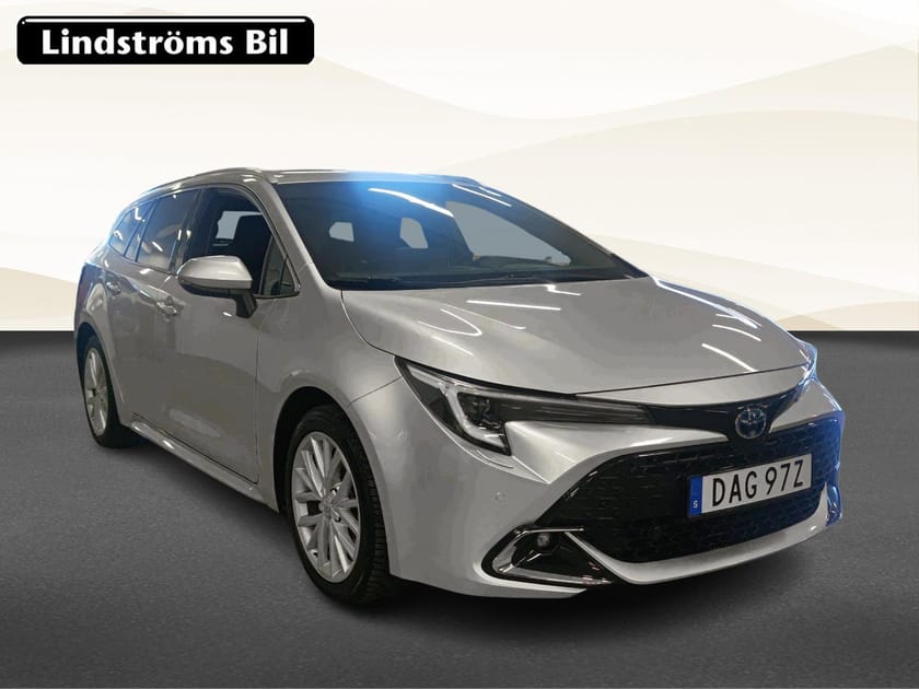 Bild 3 av Toyota Corolla Touring Sports Hybrid Executive 1.8 140hk S&V-Hjul M/K-Värmare Drag