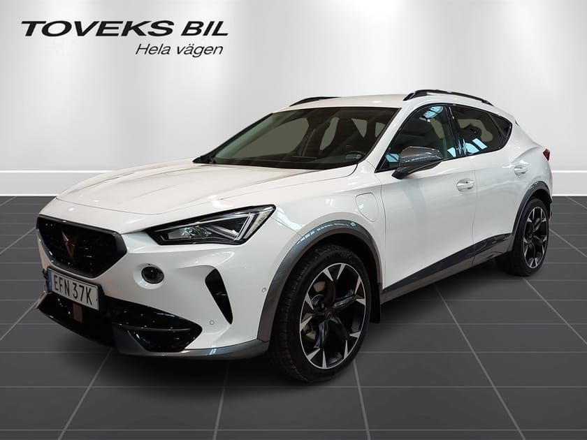 Bild 1 av CUPRA Formentor e-Hybrid - drag, backkamera