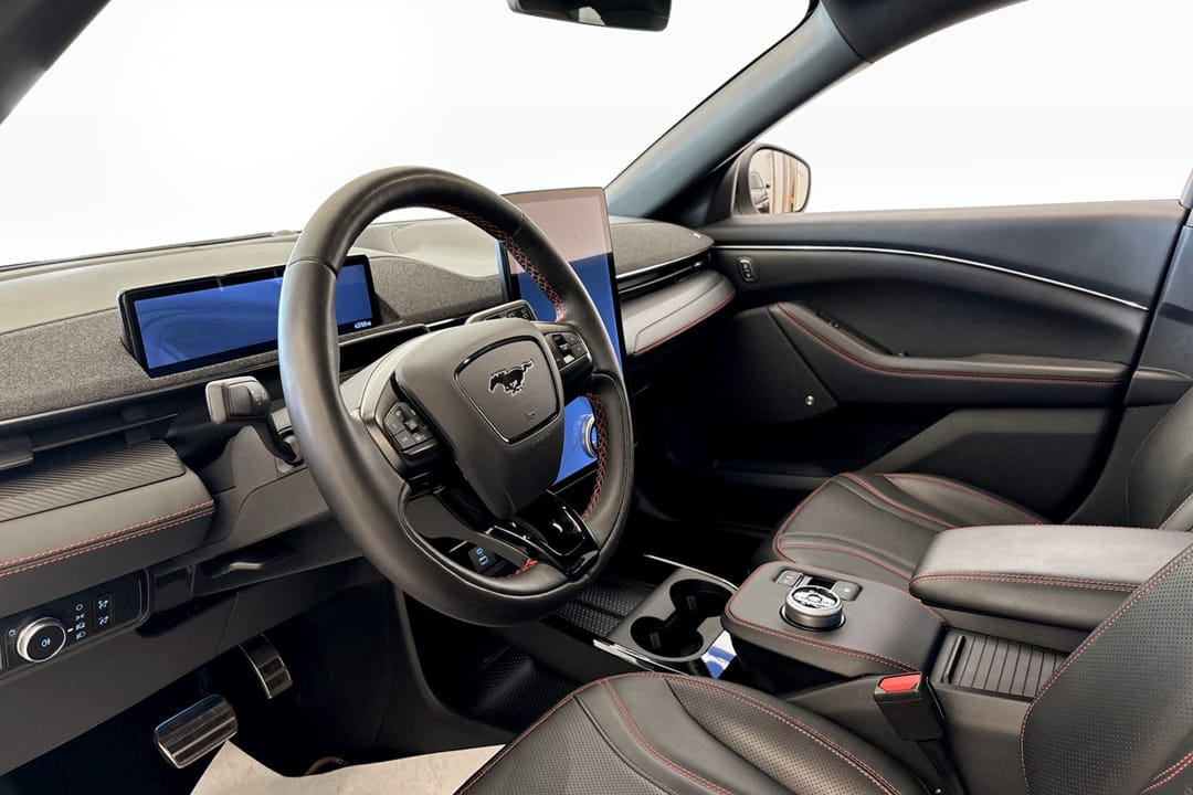 Ford Mustang Mach-E Standard Range AWD