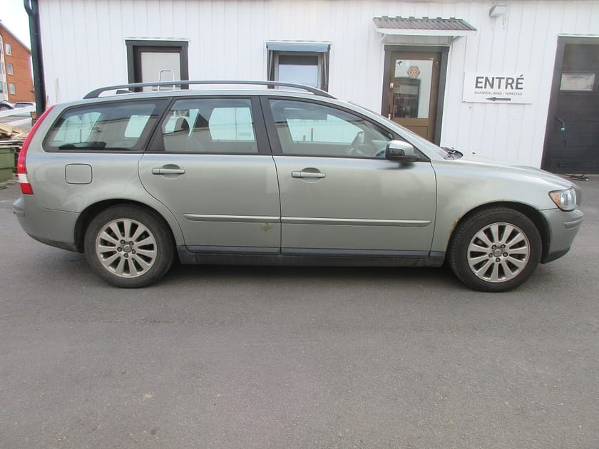 Bild 5 av Volvo V50 2.4 Momentum 170 hk Bytt kamrem Välservad Drag