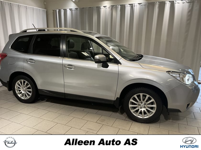Bilde 3 av Subaru Forester 2.0 Premium, 4x4, Automat!