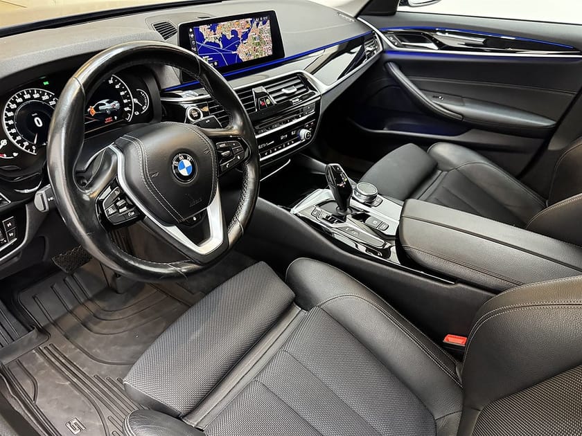 Bild 4 av BMW 530e iPerformance Sedan 530 252hk Sportline HiFi/Navi/Komplett service
