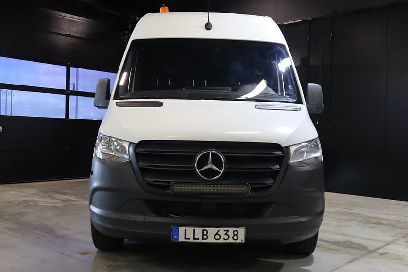 Bild 2 av Mercedes-Benz Sprinter 211 CDI FWD Panel Van Skåpbil (114hk) L2H2