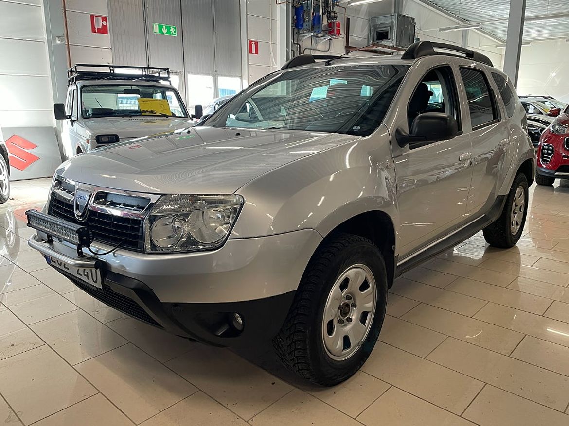 Dacia Duster 2011