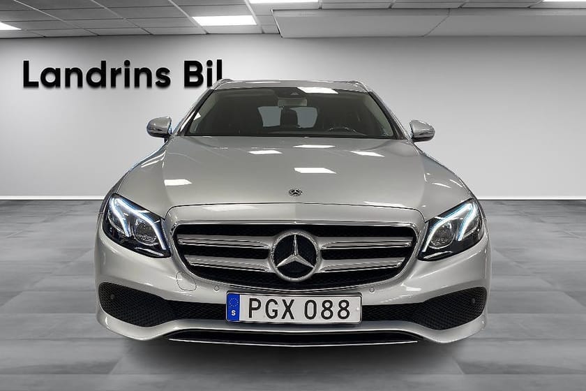 Bild 2 av Mercedes-Benz E 220 T d 4MATIC Navi Dragkrok Värmare