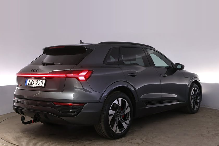 Bild 5 av Audi Q8 55 e-tron quattro S-Line Drag Pano B&O BLIS