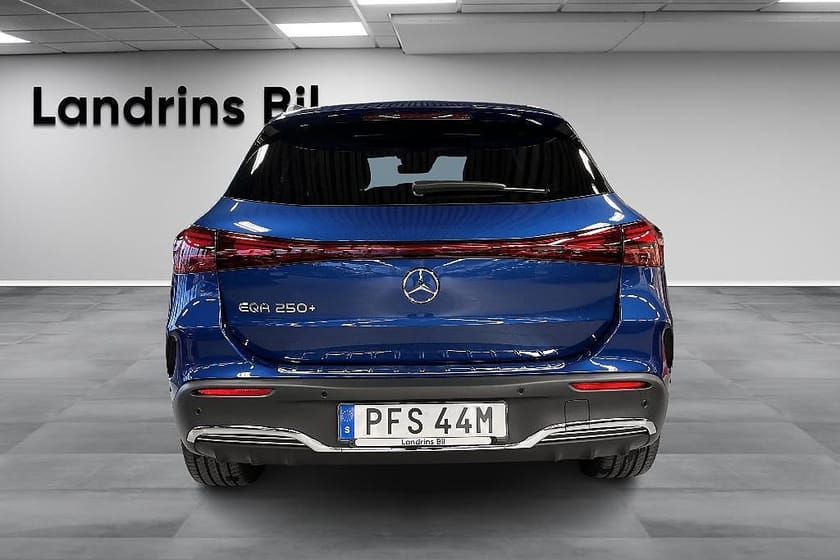 Bild 5 av Mercedes-Benz EQA 250+ AMG Line Advanced / Panorama / MOMS