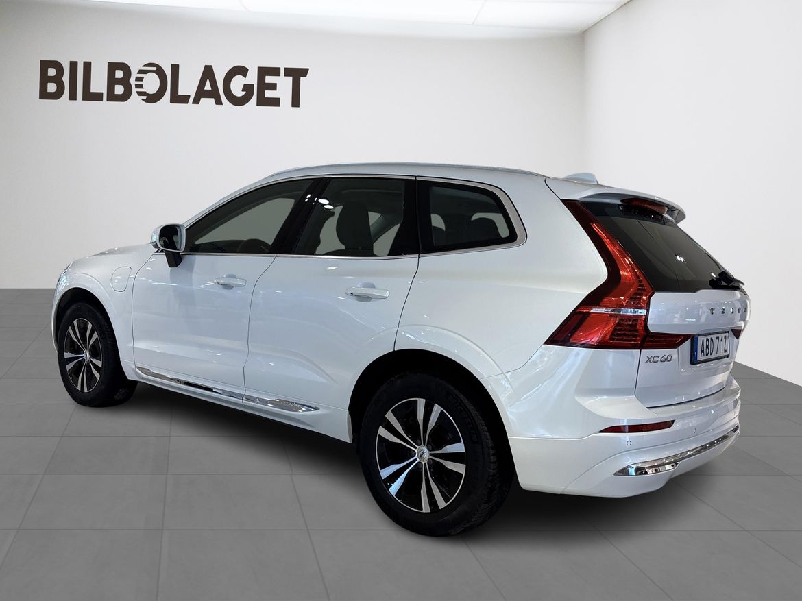 Volvo XC60 2023 - miniatyr 3