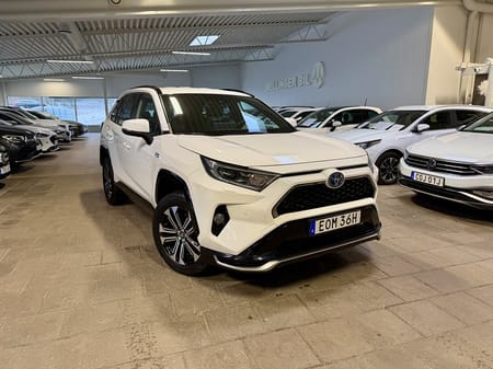Toyota RAV4 Laddhybrid Plug-in Hybrid E-CVT X-Edition Eu6 Drag Backkamera Moms