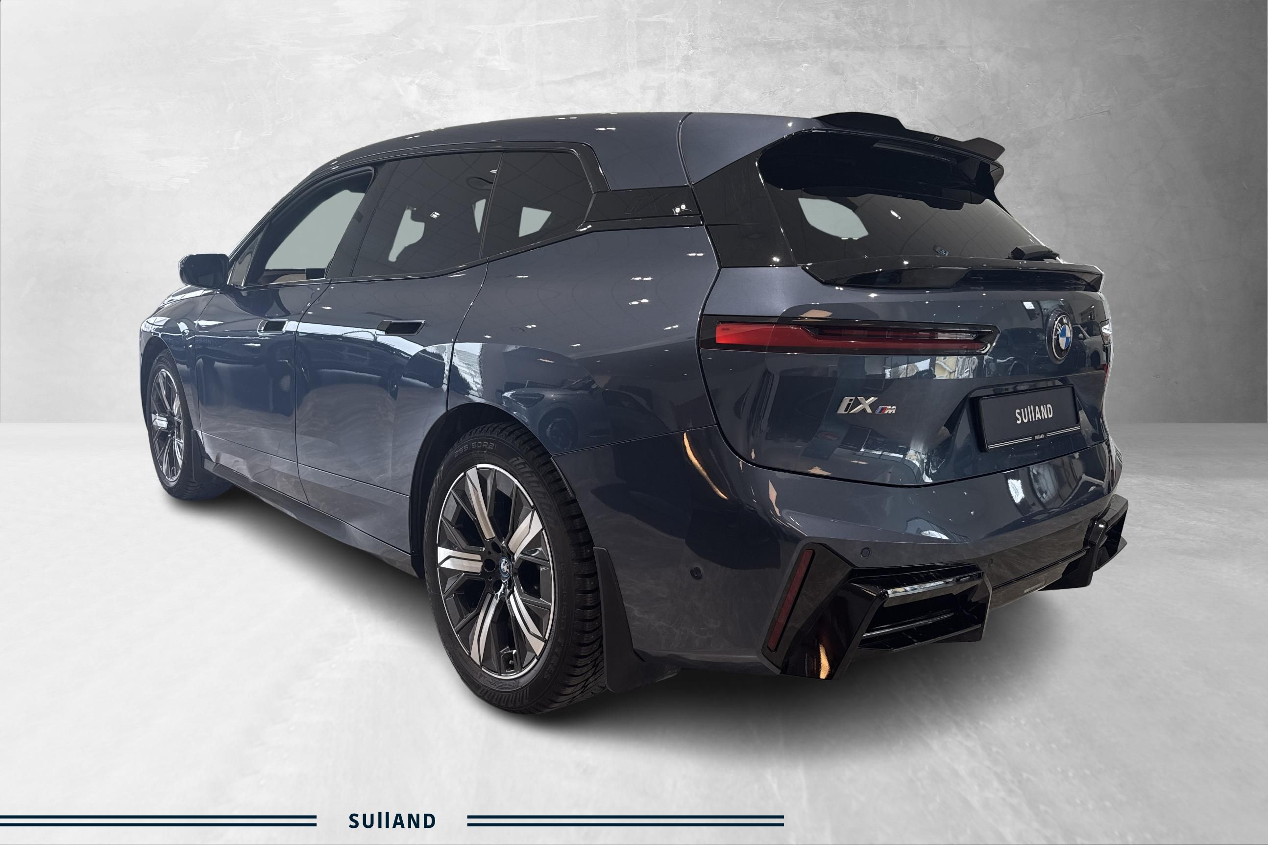 Thumnail bilde 2 av BMW iX xDrive60